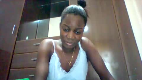 zainxxxx online show from May 13, 2:36 pm