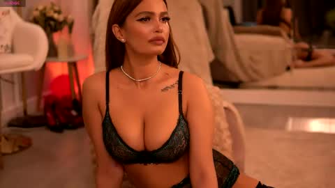 Zaira online show from May 18, 4:07 am