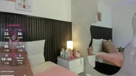 zaira online show from April 28, 12:10 pm