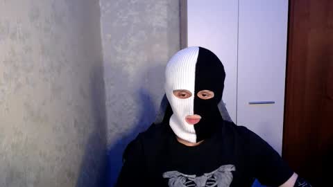 Snapshot of zaki_xx chatting on February 15, 1:41 pm zaki online show from February 15, 1:41 pm