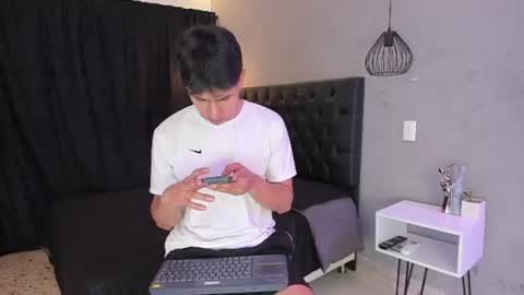 Snapshot of zam_noir chatting on July 2, 7:20 pm Samuel online show from July 2, 7:20 pm