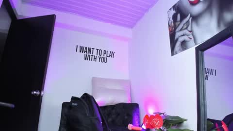 Snapshot of zamira_taylor chatting on February 26, 1:53 am zamira_taylor online show from February 26, 1:53 am