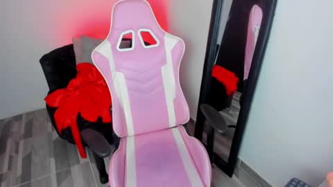 Snapshot of zamira_taylor chatting on March 10, 11:16 pm zamira_taylor online show from March 10, 11:16 pm