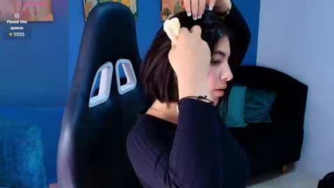 Snapshot of zamira_taylor chatting on October 21, 12:00 am zamira_taylor online show from October 21, 12:00 am