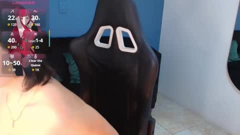 Snapshot of zamira_taylor chatting on October 31, 3:40 am zamira_taylor online show from October 31, 3:40 am