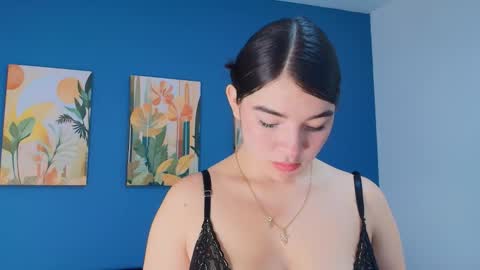 zamira_taylor online show from November 14, 3:49 am