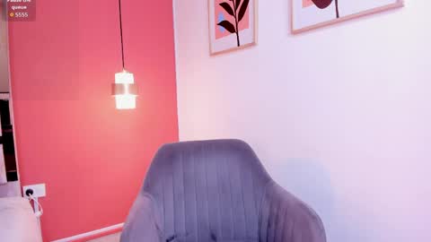 Snapshot of zamira_taylor chatting on May 15, 11:01 pm zamira_taylor online show from May 15, 11:01 pm