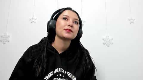 Snapshot of zammii69 chatting on December 22, 1:30 pm zammii69 online show from December 22, 1:30 pm