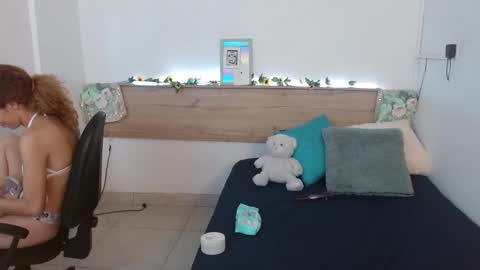 Snapshot of zammu_1992_ chatting on January 2, 7:29 pm Zamu online show from January 2, 7:29 pm