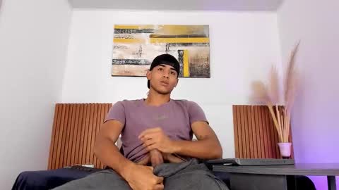 Zander online show from November 22, 1:21 pm