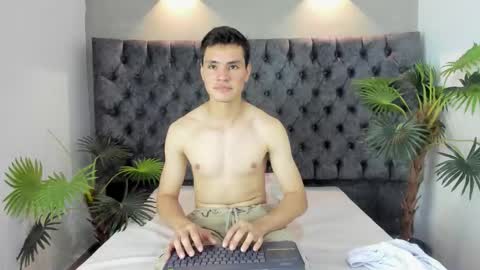 Snapshot of zane_evans chatting on February 19, 3:08 pm zane online show from February 19, 3:08 pm