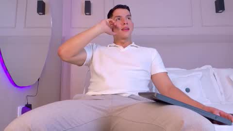 Zane Dawson online show from January 11, 12:48 am