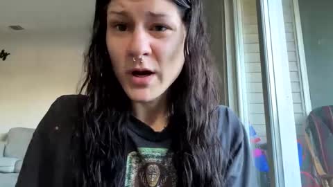 Snapshot of zanillayar chatting on October 6, 2:03 pm Zanilla online show from October 6, 2:03 pm