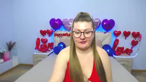 Snapshot of zannadreil chatting on February 8, 3:52 am zannadreil online show from February 8, 3:52 am