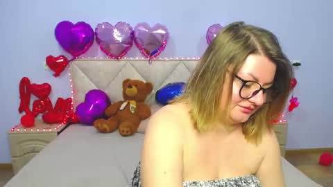 Snapshot of zannadreil chatting on February 28, 1:26 am zannadreil online show from February 28, 1:26 am