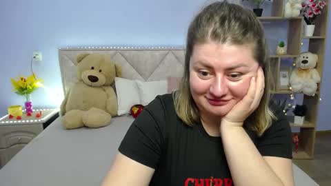 Snapshot of zannadreil chatting on March 12, 8:31 pm zannadreil online show from March 12, 8:31 pm