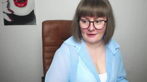 zannadreil online show from May 26, 6:15 pm