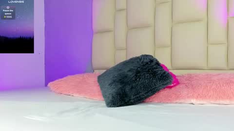 Snapshot of zaphiro__sky chatting on March 4, 8:42 am zaphiro__sky online show from March 4, 8:42 am