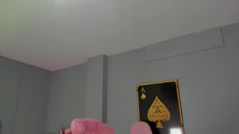 Snapshot of zaphiro__sky chatting on March 10, 9:36 am zaphiro__sky online show from March 10, 9:36 am