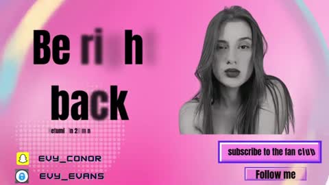 Snapshot of zaphiro__skye chatting on June 13, 9:18 am Skye online show from June 13, 9:18 am
