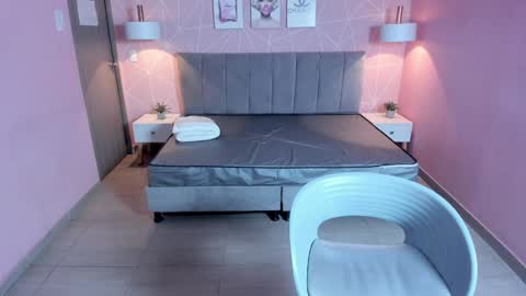 Zara Sweet  online show from January 24, 12:20 pm