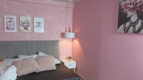 Snapshot of zara__sweet chatting on June 10, 1:54 pm Zara Sweet online show from June 10, 1:54 pm