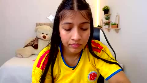 Snapshot of zara_cute18 chatting on July 3, 6:25 pm Zara online show from July 3, 6:25 pm