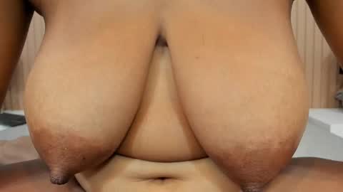 Snapshot of zara_lopez chatting on October 21, 11:55 am zara lopez online show from October 21, 11:55 am