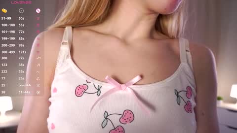 Criss  online show from November 8, 7:23 pm