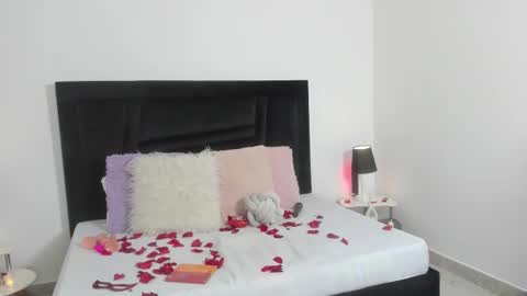 ZARA online show from February 14, 8:16 pm