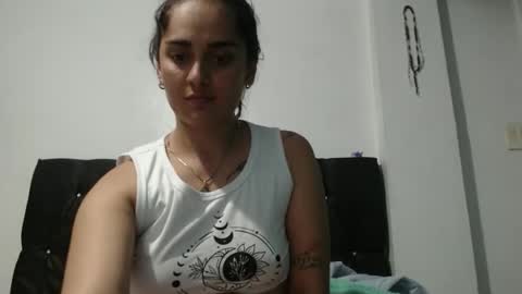 zaraa_lopez online show from January 13, 3:12 am