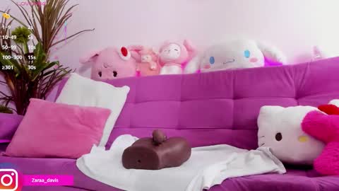 Snapshot of zaradaviss chatting on March 8, 2:04 am Zara online show from March 8, 2:04 am