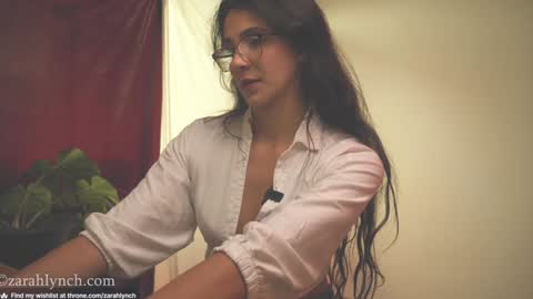 Miss Lynch   Next show  2911 online show from January 7, 9:25 pm