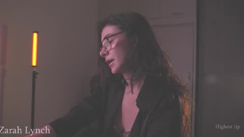 Miss Lynch   Next show  2911 online show from March 12, 12:17 am