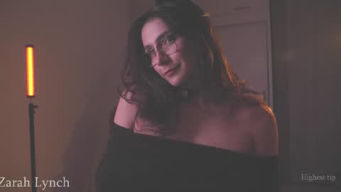 Miss Lynch   Next show  2911 online show from March 31, 3:08 am