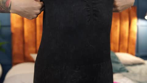 Zara online show from April 1, 5:08 am