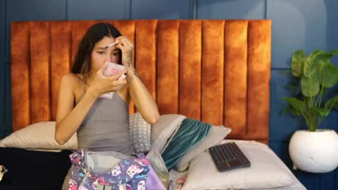 Zara online show from April 4, 7:22 pm