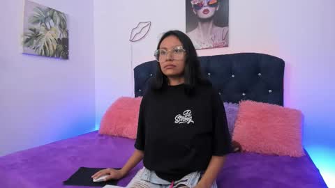 Snapshot of zarelynn chatting on October 4, 2:59 pm zarelynn online show from October 4, 2:59 pm