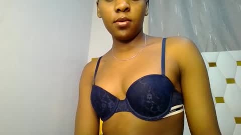 zariah online show from May 6, 10:04 pm