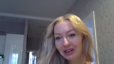 Zarina Swift online show from December 9, 4:45 am