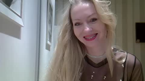 Zarina Swift online show from February 27, 4:41 am