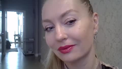 Zarina Swift online show from February 28, 4:43 am
