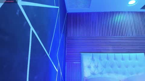 Snapshot of zarinawynne chatting on March 17, 1:03 pm Zarina Waynne online show from March 17, 1:03 pm