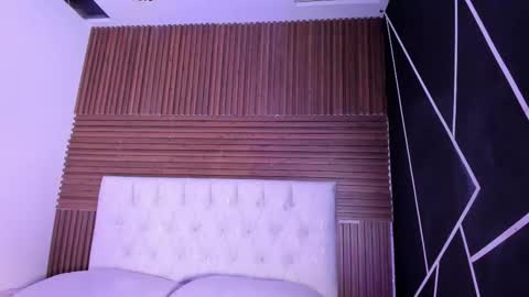 Snapshot of zarinawynne chatting on March 23, 1:04 pm Zarina Waynne online show from March 23, 1:04 pm