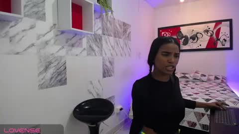 Snapshot of zaya_smith chatting on February 5, 9:18 pm Zaya online show from February 5, 9:18 pm
