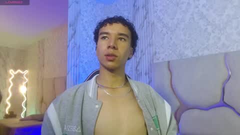 zayn_tay online show from February 8, 3:10 am