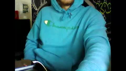 Snapshot of zdaddy9827 chatting on February 19, 1:06 pm zdaddy9827 online show from February 19, 1:06 pm