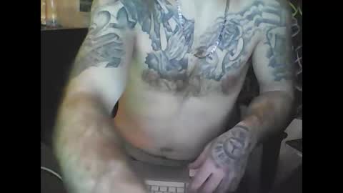 Snapshot of zdaddy9827 chatting on February 24, 5:00 am zdaddy9827 online show from February 24, 5:00 am