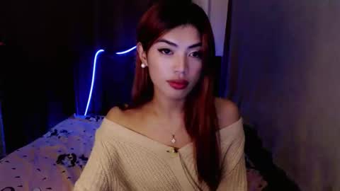 zeah_rev21 online show from April 2, 4:04 pm