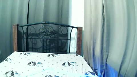 Snapshot of zeah_rev21 chatting on May 20, 5:19 pm zeah_rev21 online show from May 20, 5:19 pm